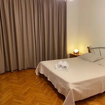 Sisters Apartment